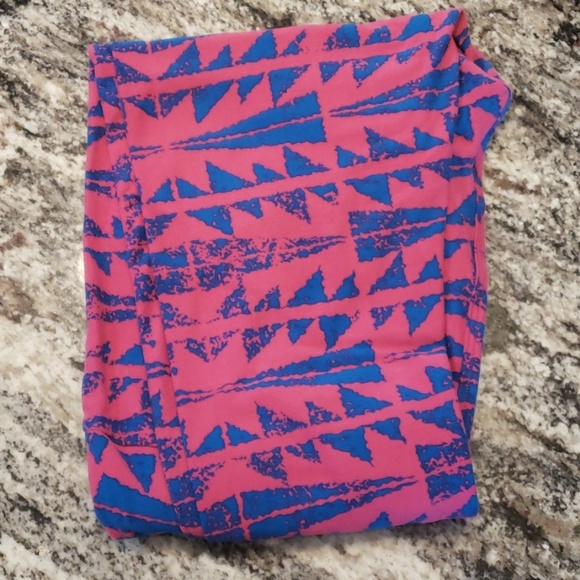 LuLaRoe Other - LULARUE OS PATTERNED leggings